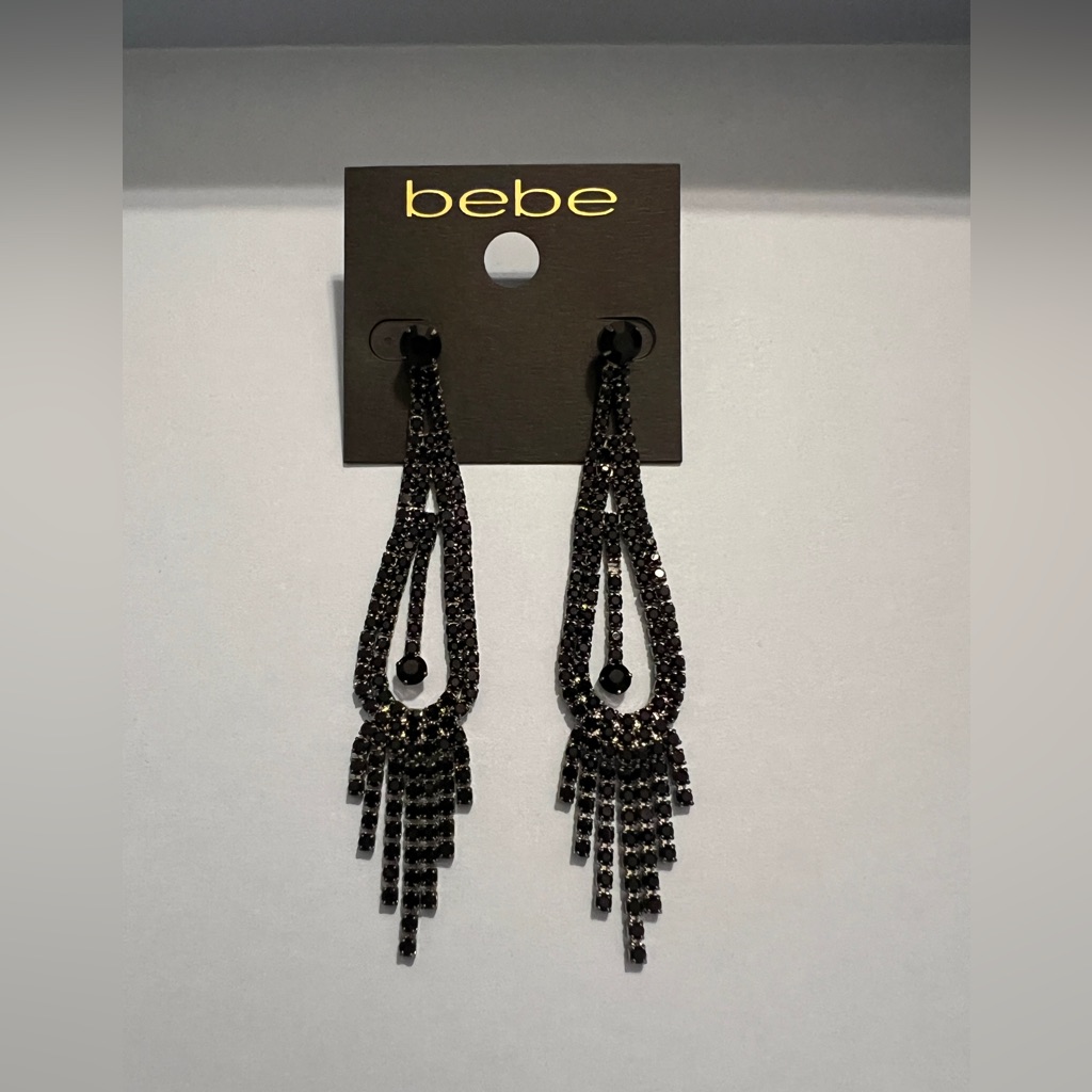 Bebe Black Dangle Earrings 12$